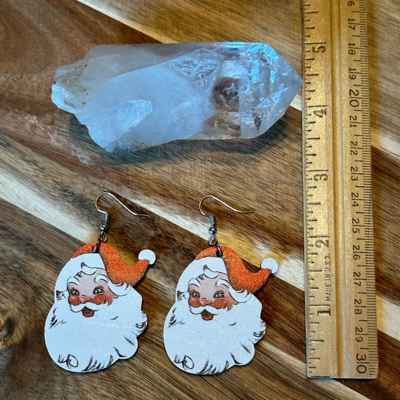 New Santa ๐
๐ป Christmas Earrings. - Picture 2 of 2